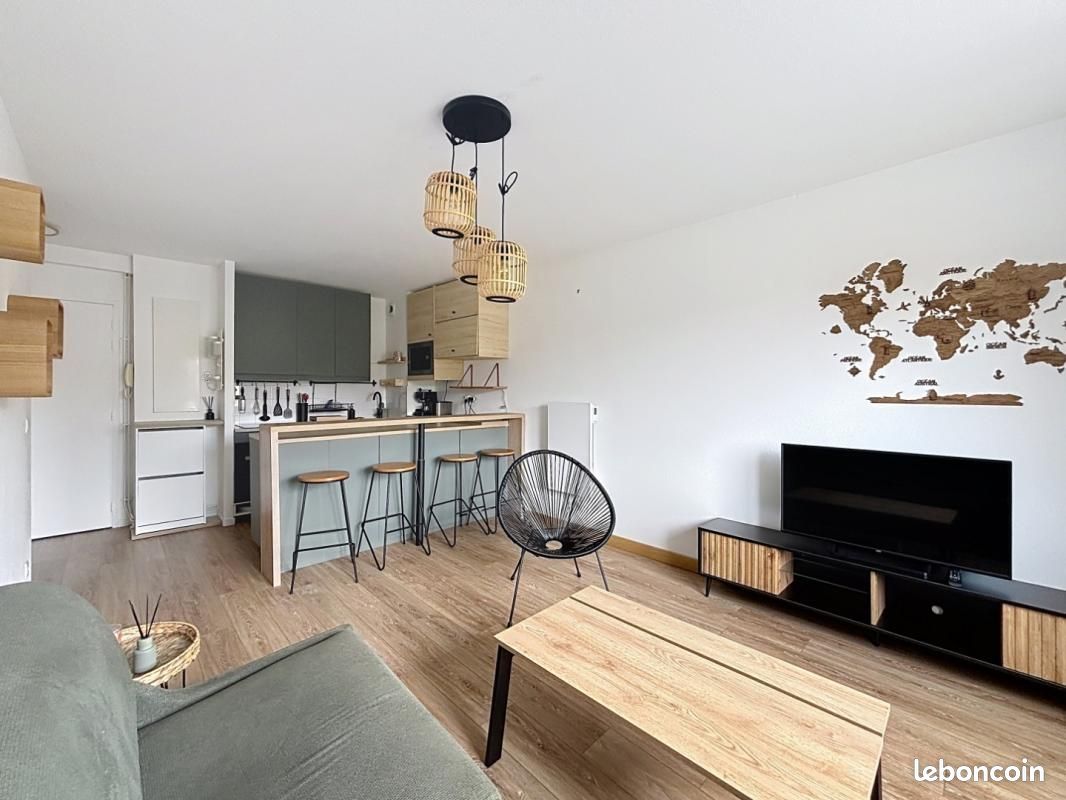Appartement 2 pièces 41 m² · à Bordeaux · 41 m² · 832 €/mois