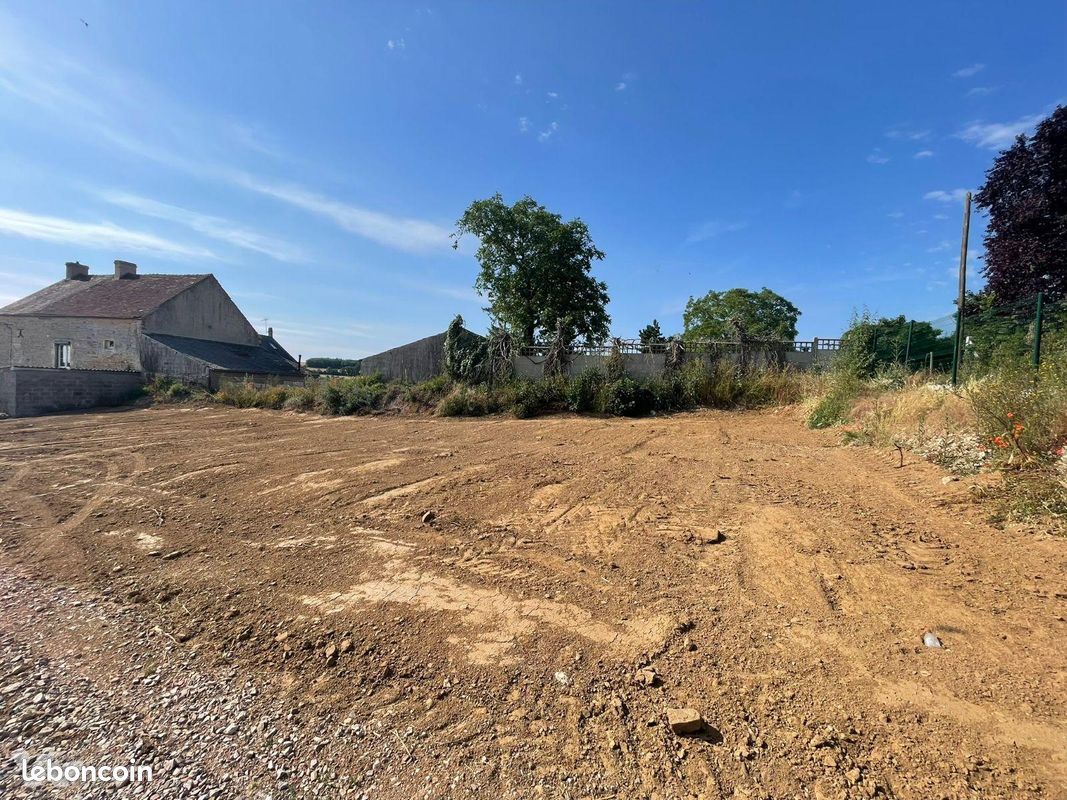 Terrain 633 m² · à Ouilly-le-Tesson · 633 m² · 62 931 €