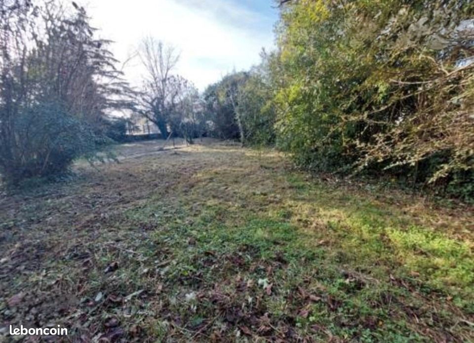 Terrain 794 m² Montry · 190 000 €