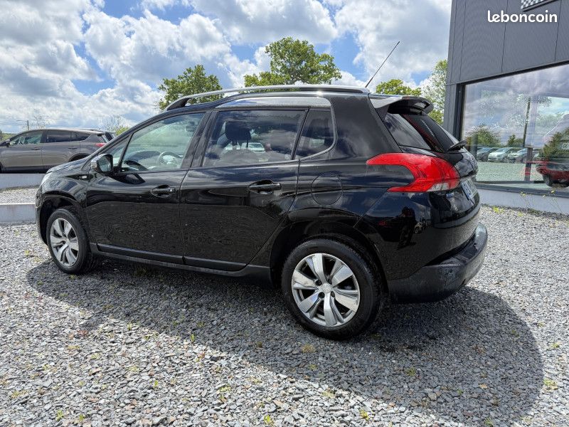 Peugeot 2008 1.2 PURETECH 82CH STYLE (image 2)