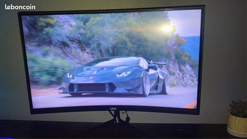 Setup complet Xbox Séries S + Écran 144Hz + Bureau… (image 3)