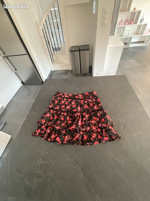 Jupe En Voile Rouge, Noir Et Gris - Taille 38 - Occasion Très Bon État - Style Évasé