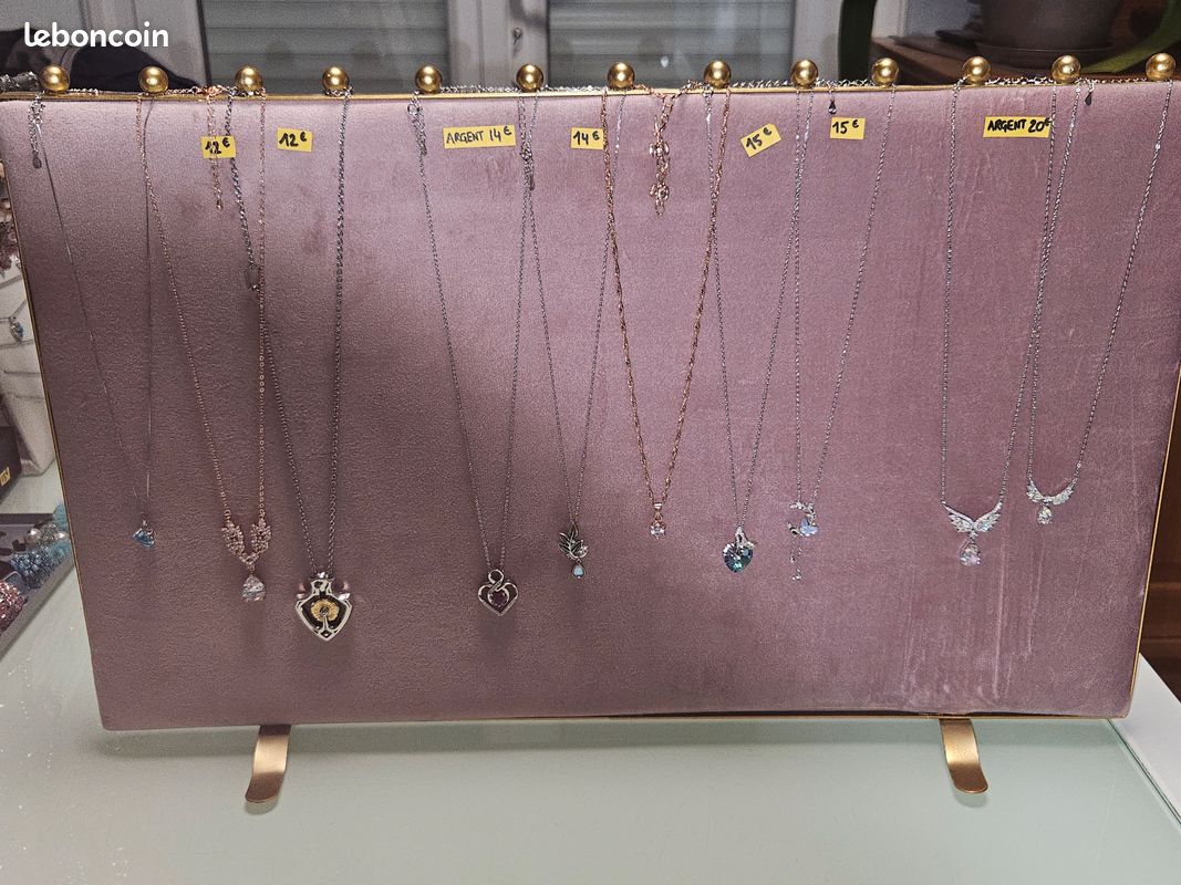 Lot Complet Bijoux Neufs + Stock + Présentoirs & Miroir – Bagues, Colliers, Bracelets, Montres, Parures, Fantaisie – Idéal Revente / Brocante / E-commerce / Marché / Foire / Salon (image 5)