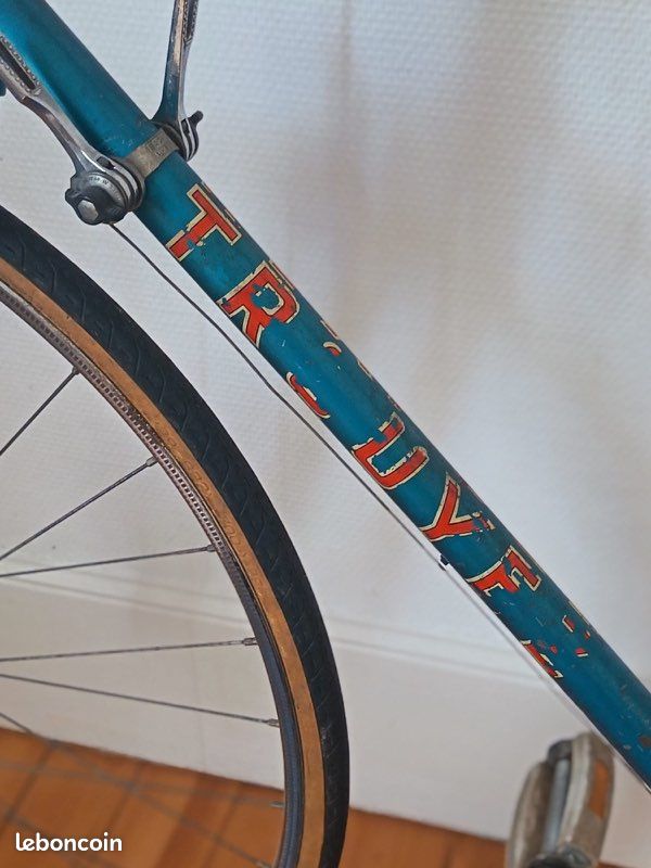 Insigne De Vélo Vintage – Tête De Tube BG Éclair – Fabriqué En France – #2