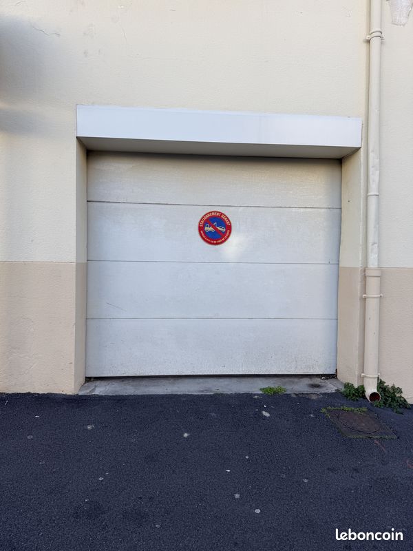 Parking 15 m² · à Perpignan · 15 m² · 120 €/mois