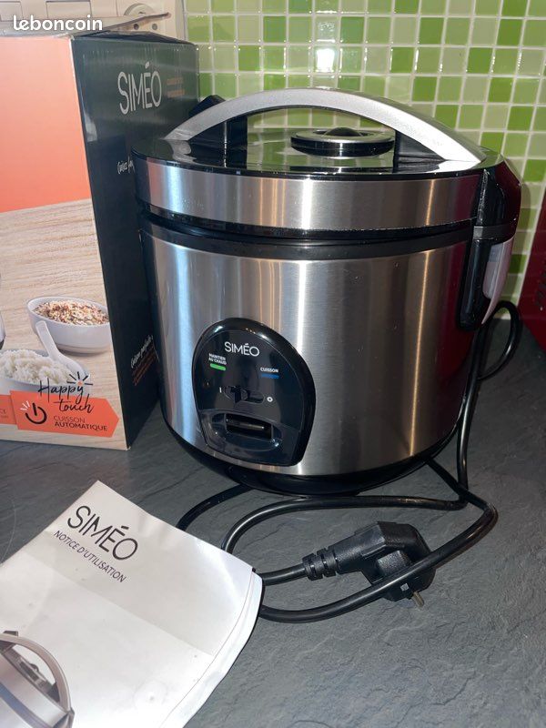 Cuiseur à riz SIMEO CRM230 - 500W - Capacité 3L - Revêtement