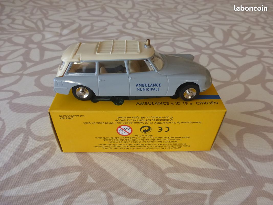 Voiture Miniature Citroën ID 19 Break 1960 Coffret Collector Norev - Échelle 1:43 - Occasion Très Bon état