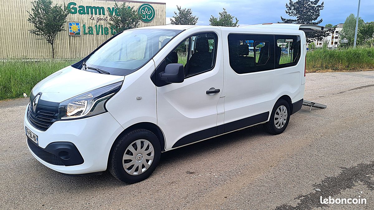 Renault trafic 3 dci combi 8 places tpmr acces fauteuil roulant 21400 kms revise et garanti europe (image 1)