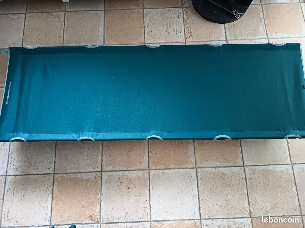 Lit de camp Decathlon Sport Plein air