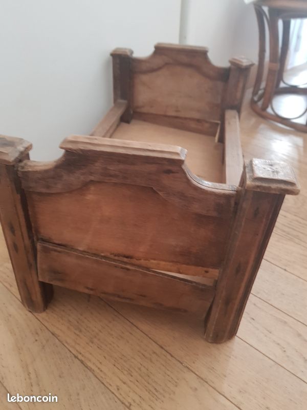 ANCIEN LIT DE poupée en bois artisanal - circa 1930 EUR 20,00 - PicClick FR