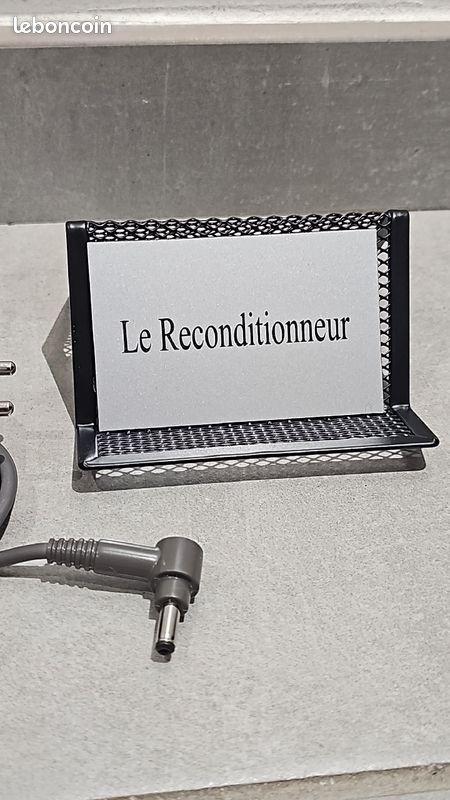 Support de charge aspirateur Dyson V10 SV12 / station d'accueil murale V 10 SV 12 avec chargeur (image 3)