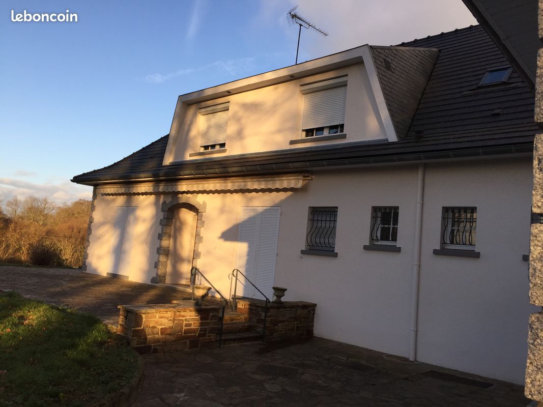 Maison 9 pièces 300 m² · à Saint-Léonard-de-Noblat · 300 m² · 640 000 €