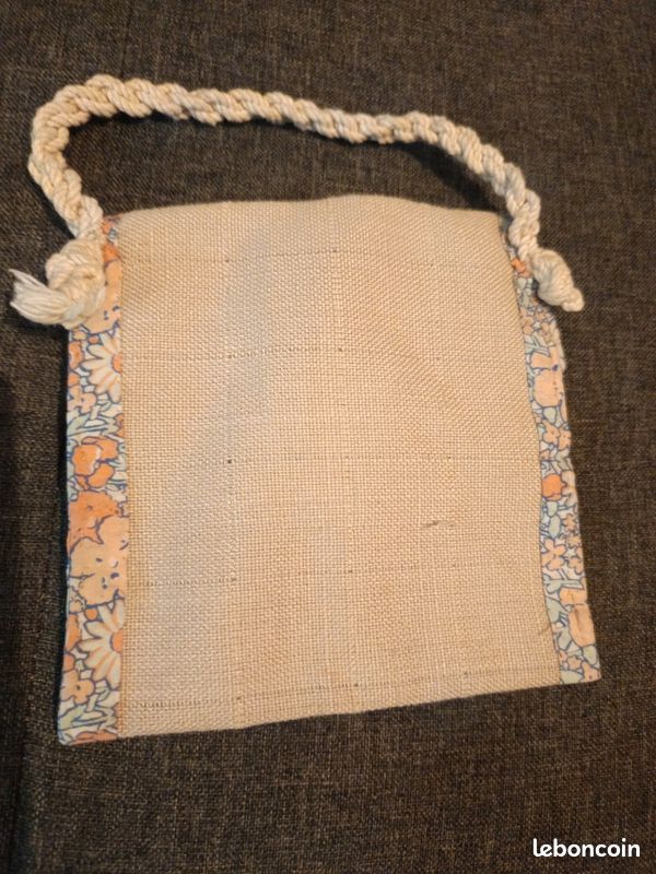 Petite pochette en tissu (image 6)