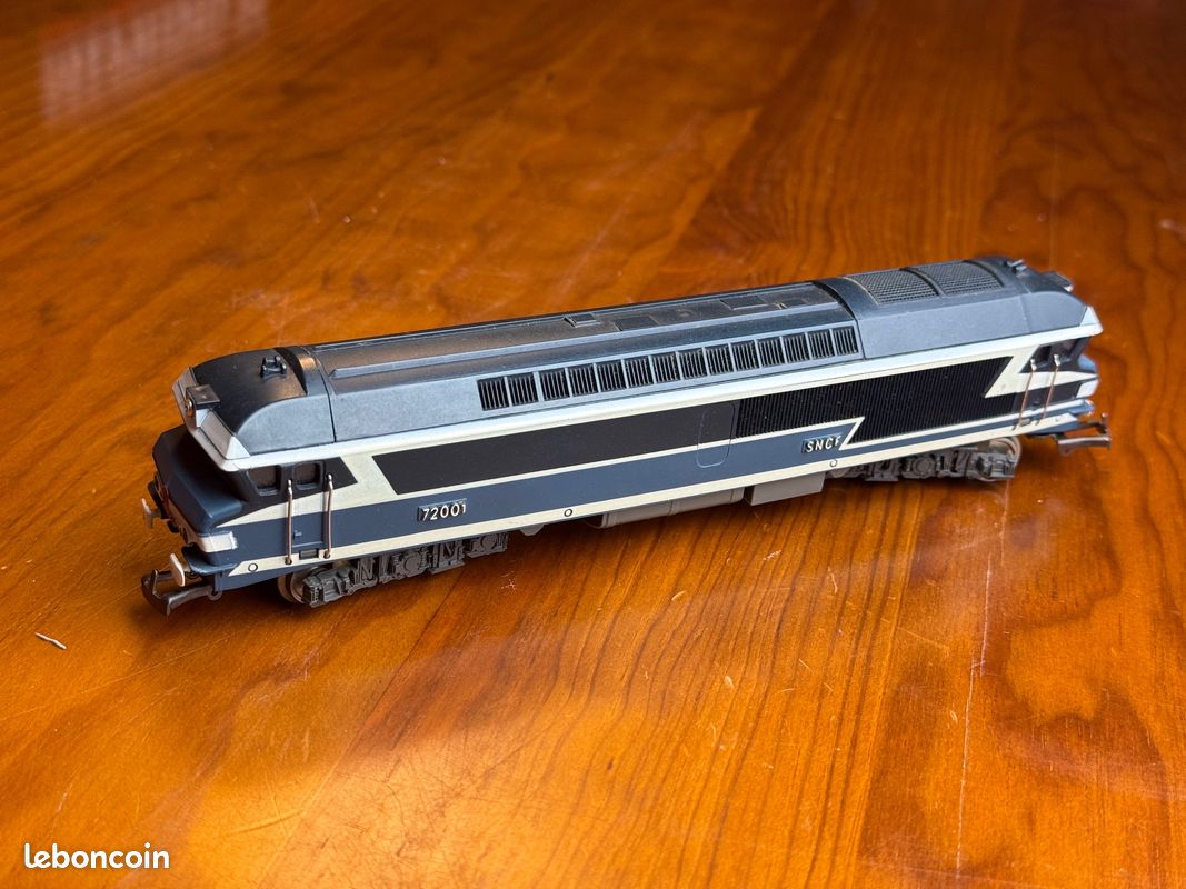 Locomotive diesel CC 72001 Jouef HO - Modélisme