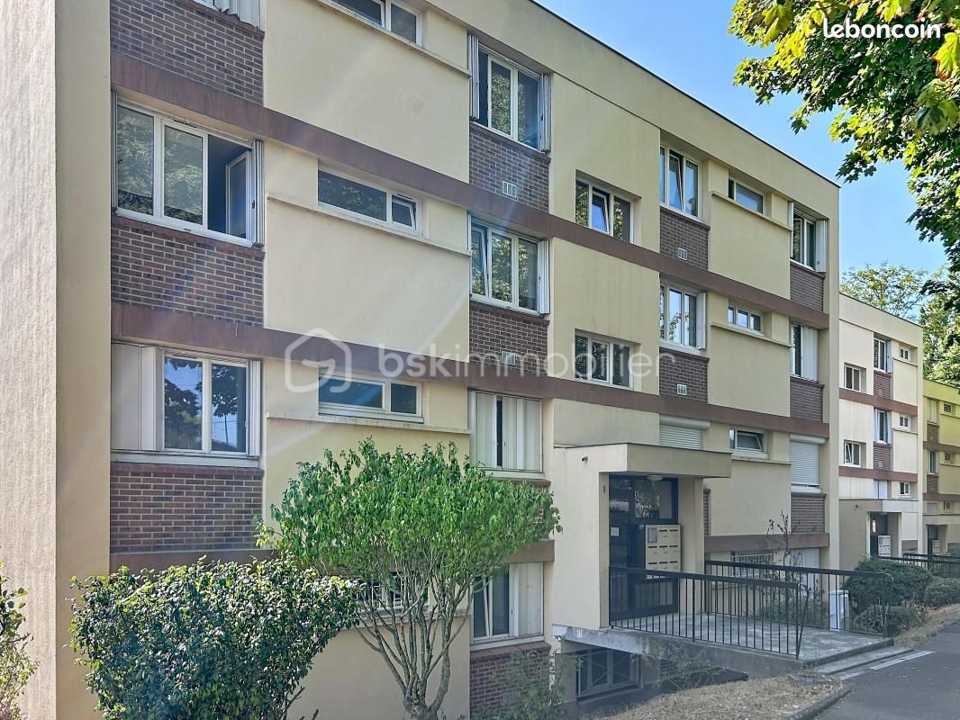 Appartement 3 pièces 69 m² · à Corbeil-Essonnes · 69 m² · 119 000 €