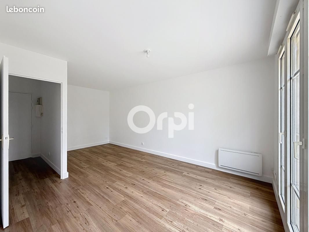 Appartement 1 pièce 31 m² · à Clamart · 31 m² · 870 €