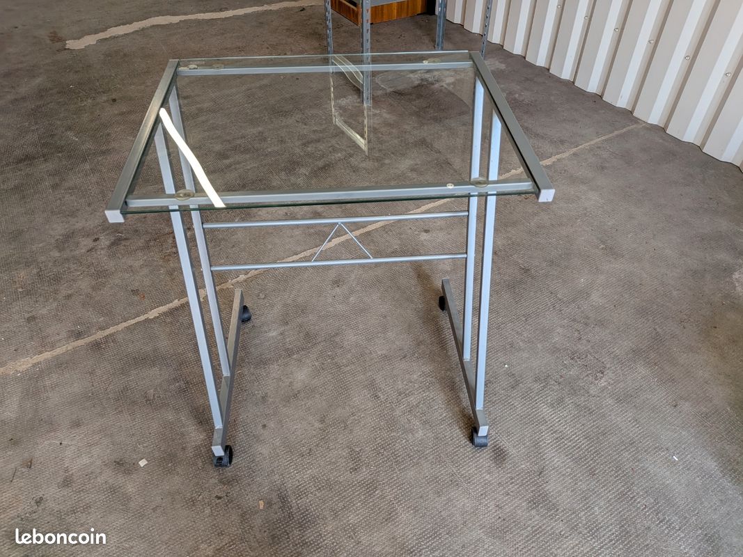 Petite table a roulette (image 1)