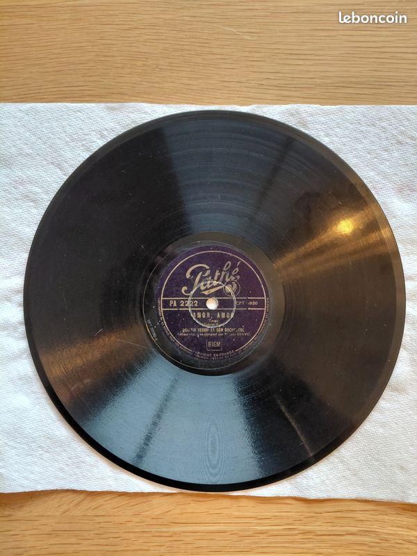 Vinyle 78T - Amor, Amor / Besame Mucho (image 1)
