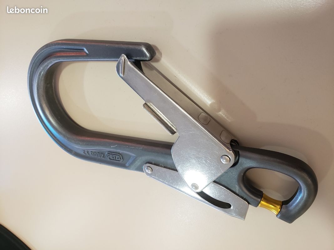 Mousqueton PETZL MGO Open 60 - Verrouillage Automatique - Escalade - NEUF