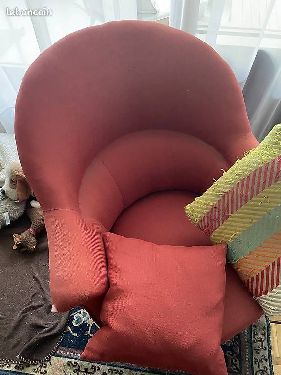 Très beau fauteuil crapaud, époque Napoléon III, rouge atzarine (image 1)
