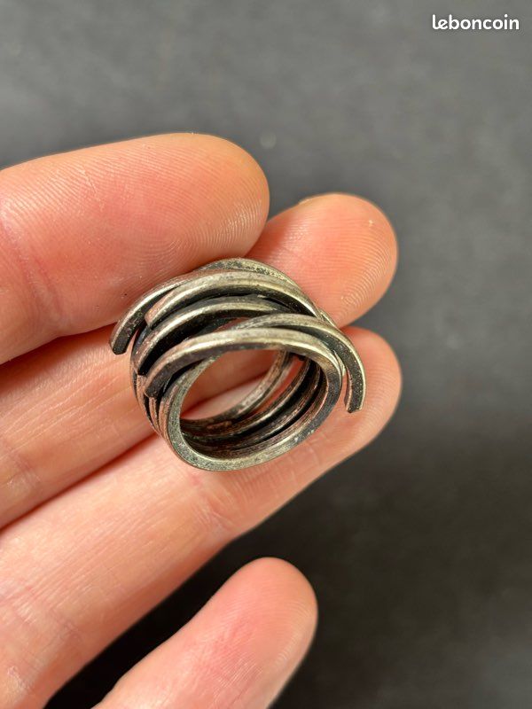 Bague Ancienne En Métal - Forme Rectangle, Pierre Verte Fantaisie - Occasion