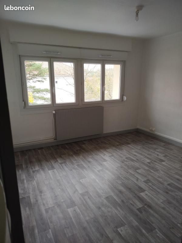 Appartement 1 pièce 27 m² · à Mirecourt · 27 m² · 304 €