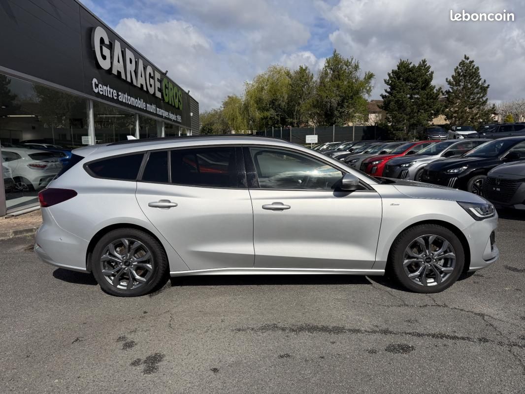 Ford Focus SW 1.0 EcoBoost 125 S&S mHEV ST-Line X (image 4)