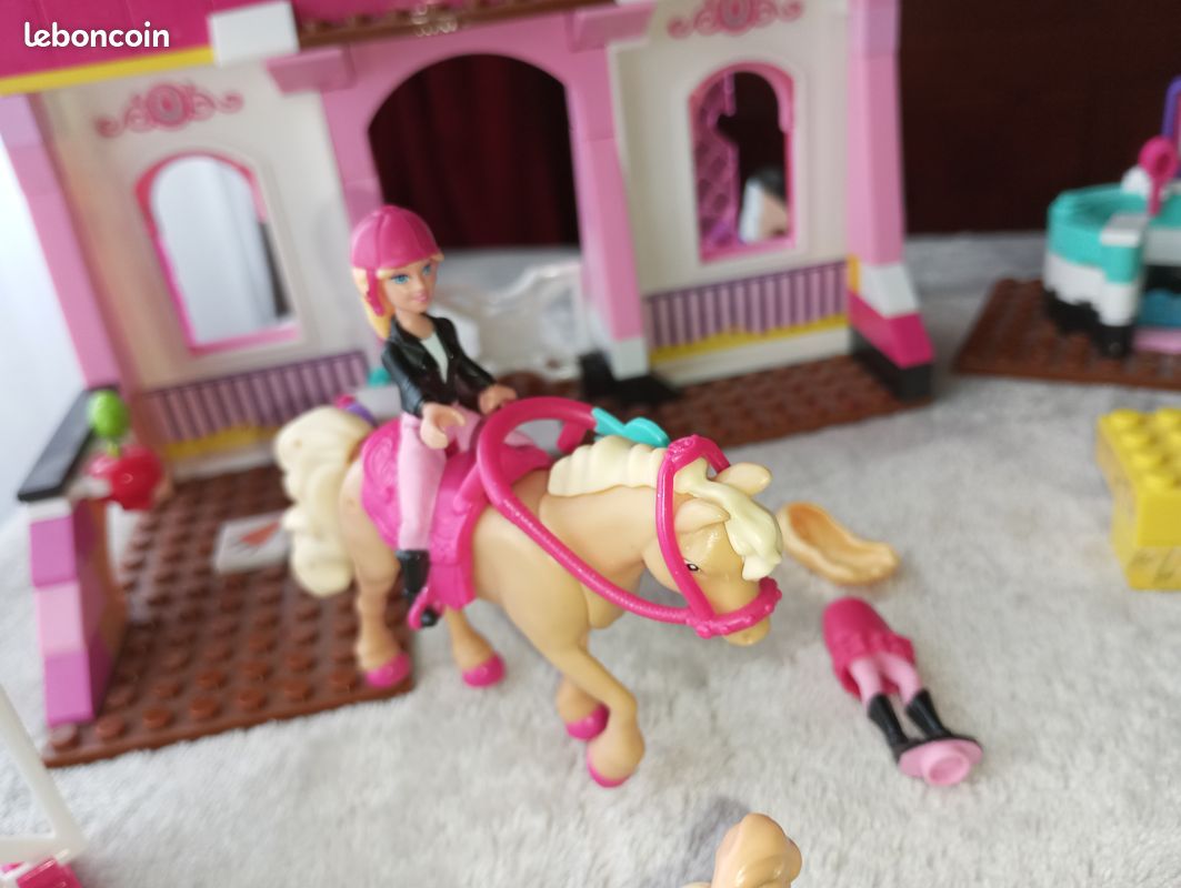 Megablocks l'écurie de Barbie 80246 (image 7)