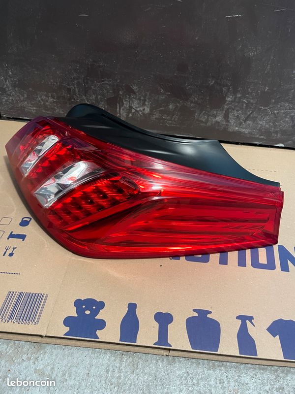 Feu Arrière LED Pour Peugeot 508 (2011-2015) - 1 Pièce Gauche Ou Droite - Remplacement Direct - Rouge, 12V, 2400 Lumens