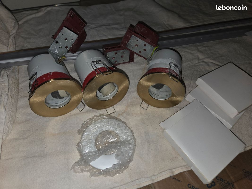 Lot de 3 spot doré ip65 (image 1)