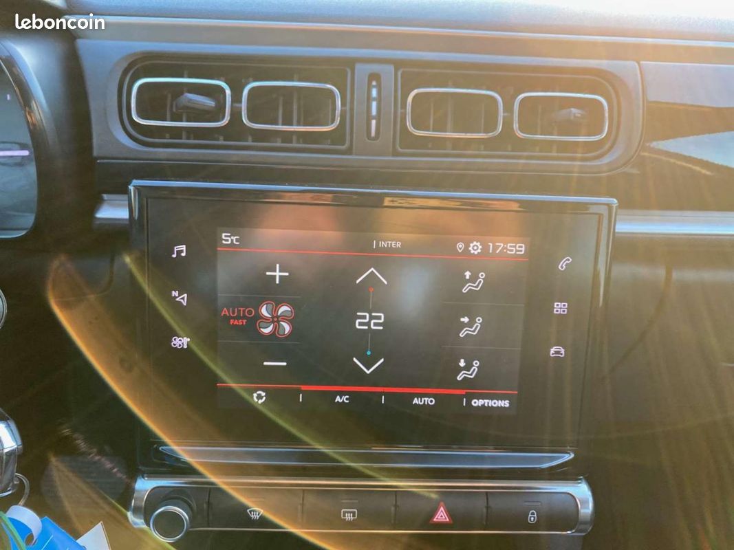 CITROEN C3 Shine - 1.2 PT - 110 - EAT6 - Radars Arrière + MirrorLink (image 11)