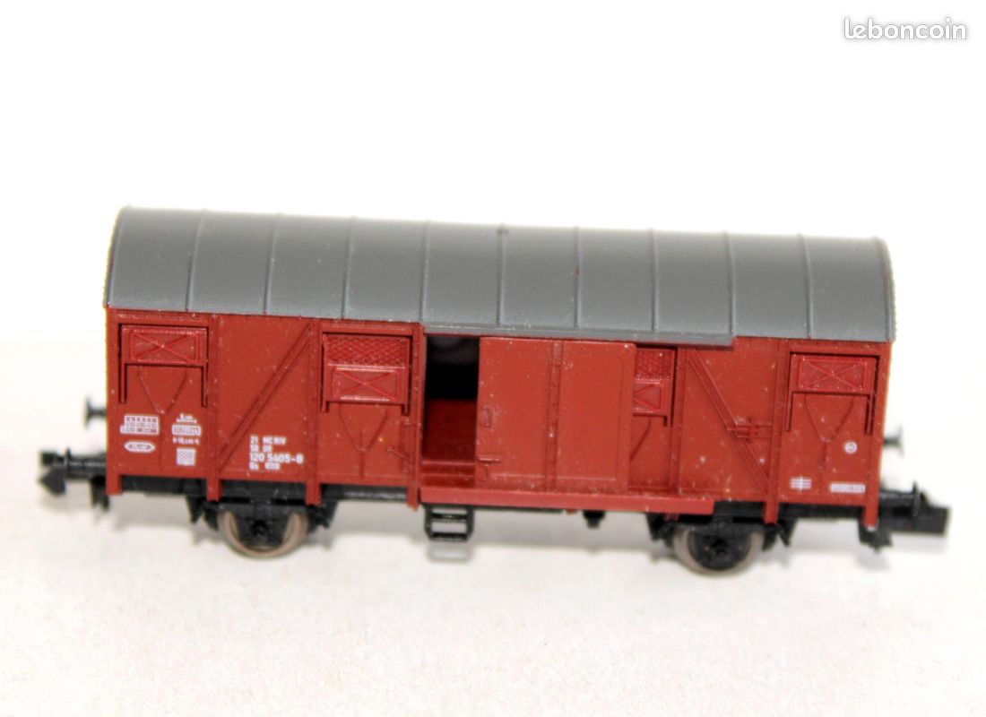 1) Fleischmann Piccolo 1:160 / 3 Wagons Couvert Essieux Divers (Sans