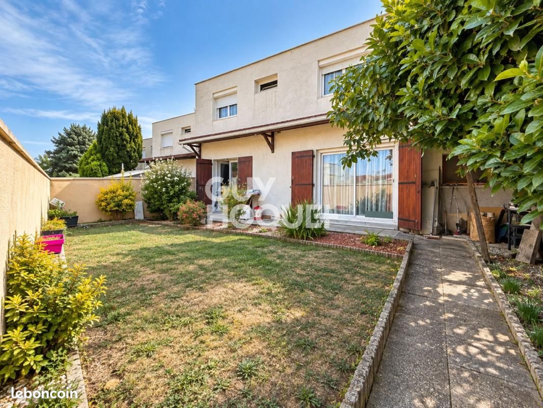 Maison 5 pièces 88 m² · à Vaulx-en-Velin · 88 m² · 285 000 €