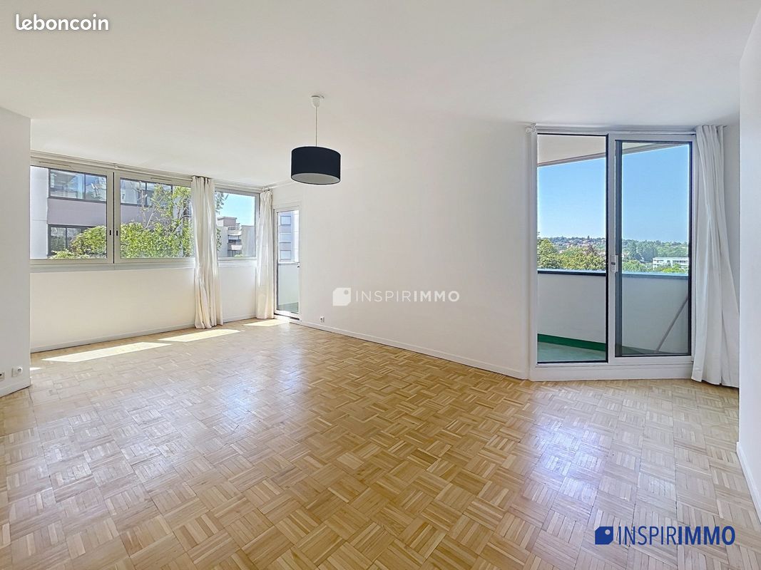 Appartement 3 pièces 77 m² · à Saint-Germain-en-Laye · 77 m² · 1 350 €