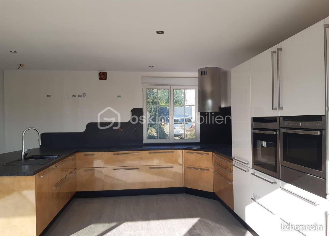 Maison 7 pièces 440 m² · à Germaine · 440 m² · 549 000 €