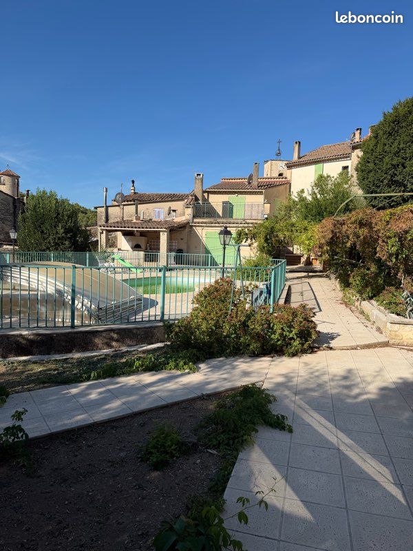 Maison 8 pièces 200 m² · à La Bastide-des-Jourdans · 200 m² · 1 450 €