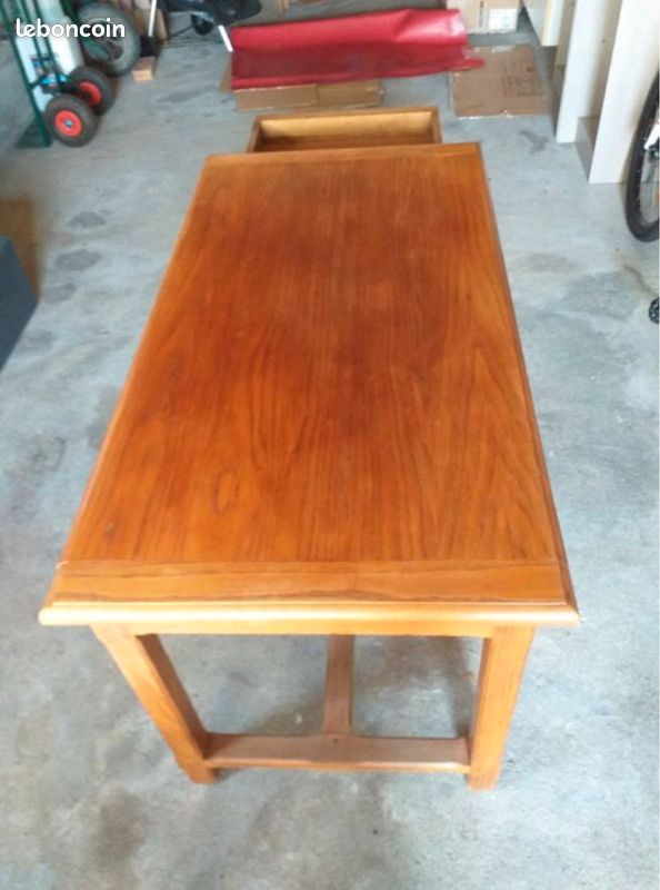Table artisanal en chêne (image 1)