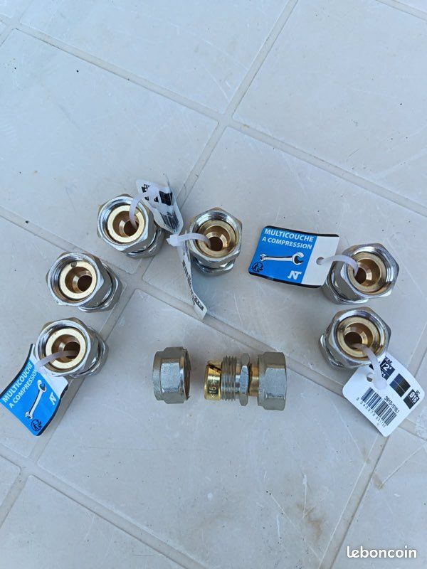 Raccord multicouche à compression diamètre 16 (image 1)