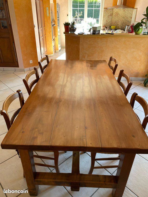 Table campagnarde (image 1)
