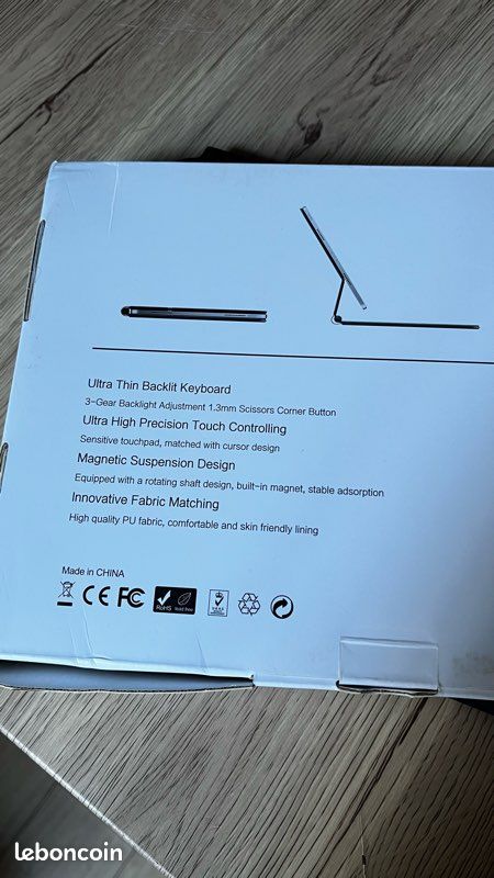 Clavier magnétique type Magic Keyboard pour iPad 10 – état neuf (image 6)