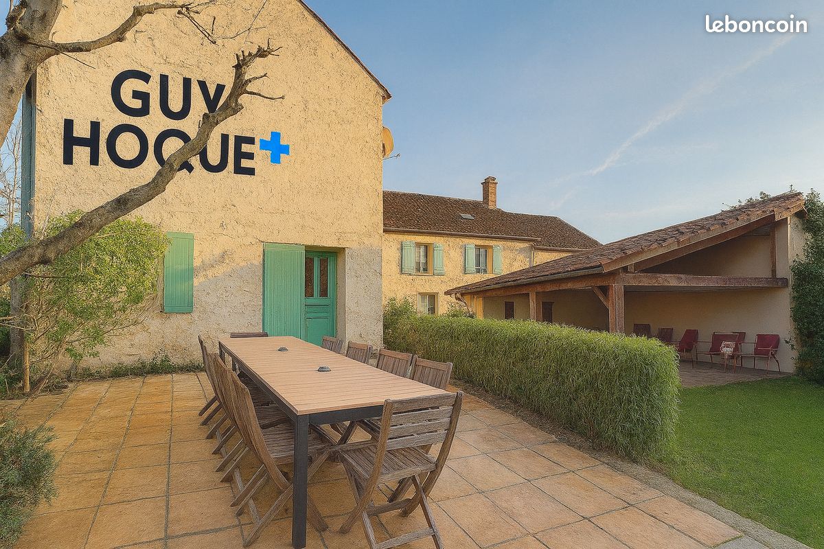 Maison 16 pièces 400 m² · à Verdelot · 400 m² · 419 000 €