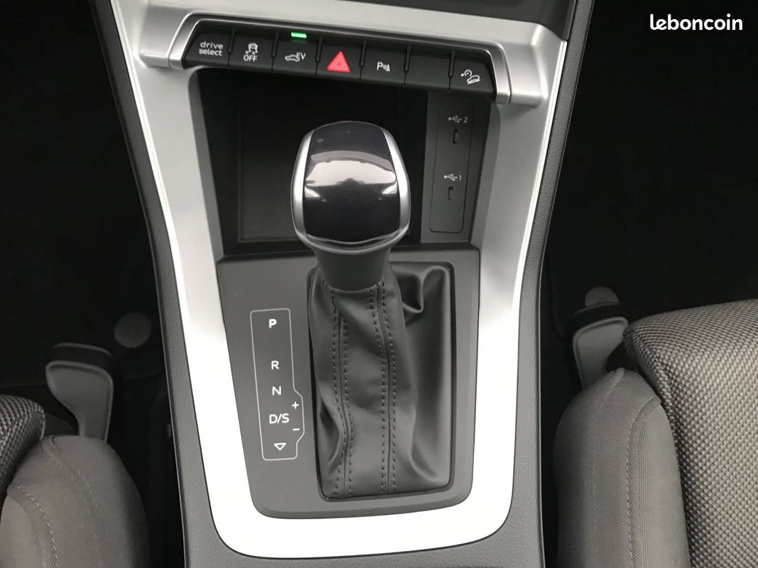 AUDI Q3 45 TFSIe 245 ch S tronic 6 Design (image 18)