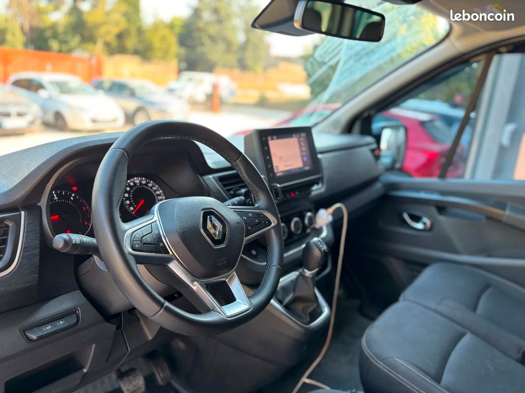RENAULT TRAFIC Combi Phase 3 L2 2.0 DCi 150 Intens / 9 Places / 2 Portes Latterales Coulissantes (image 16)