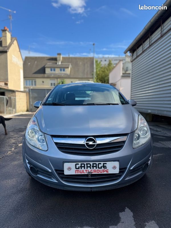 Opel Corsa D 1.2 80CH Enjoy (image 2)