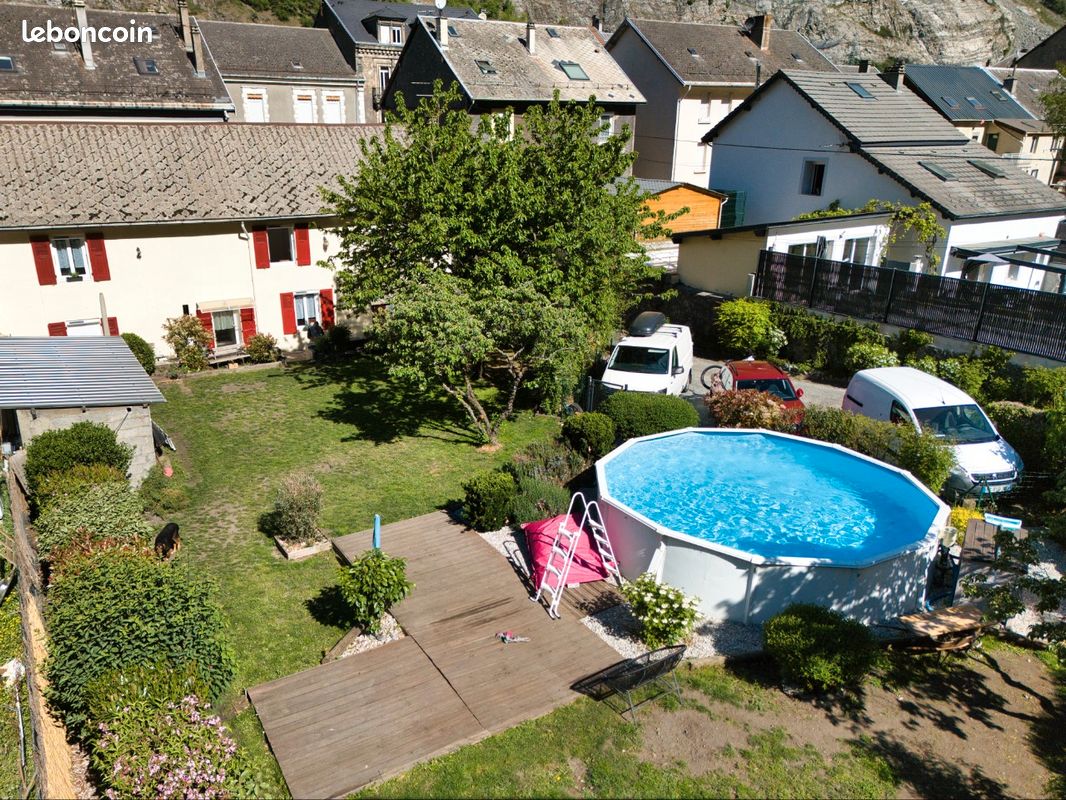 Maison 5 pièces 110 m² · à Livet-Et-Gavet · 110 m² · 228 000 €