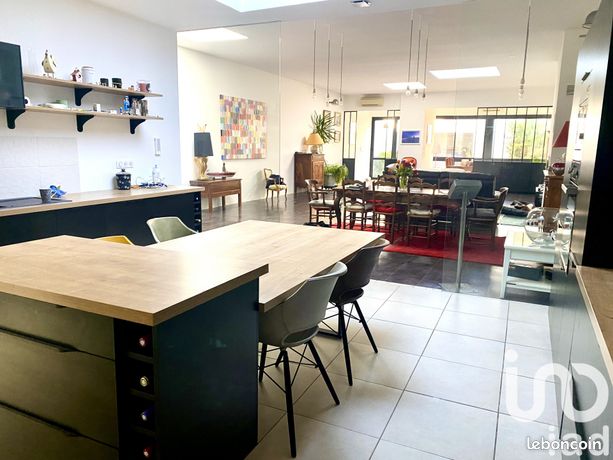 Maison 5 pièces 308 m²
