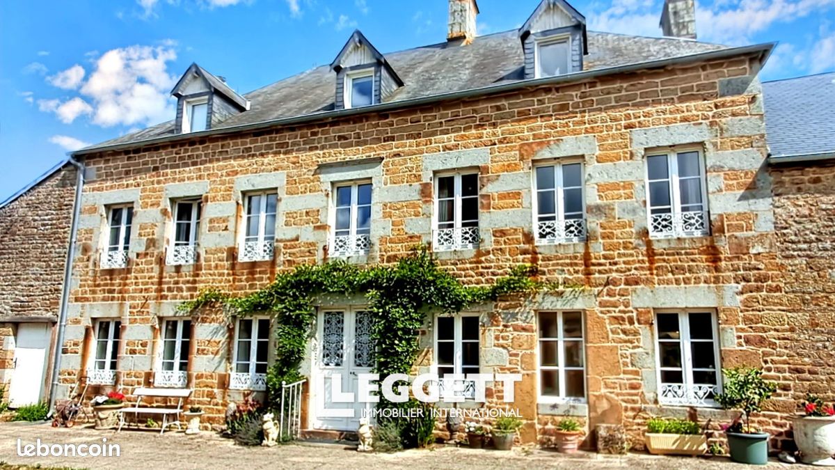 Maison 8 pièces 265 m² · à Athis-Val de Rouvre · 265 m² · 437 000 €