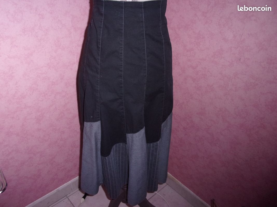Jupe Neuve Sans étiquettes Taille 44 – Couleur Marron Foncé, Style évasé Chic, Pour Femme