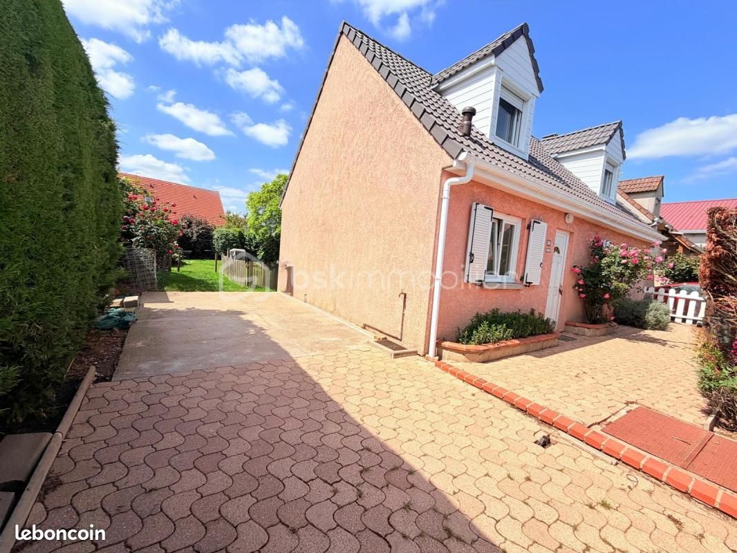Maison 5 pièces 111 m² · à Villejust · 111 m² · 334 000 €