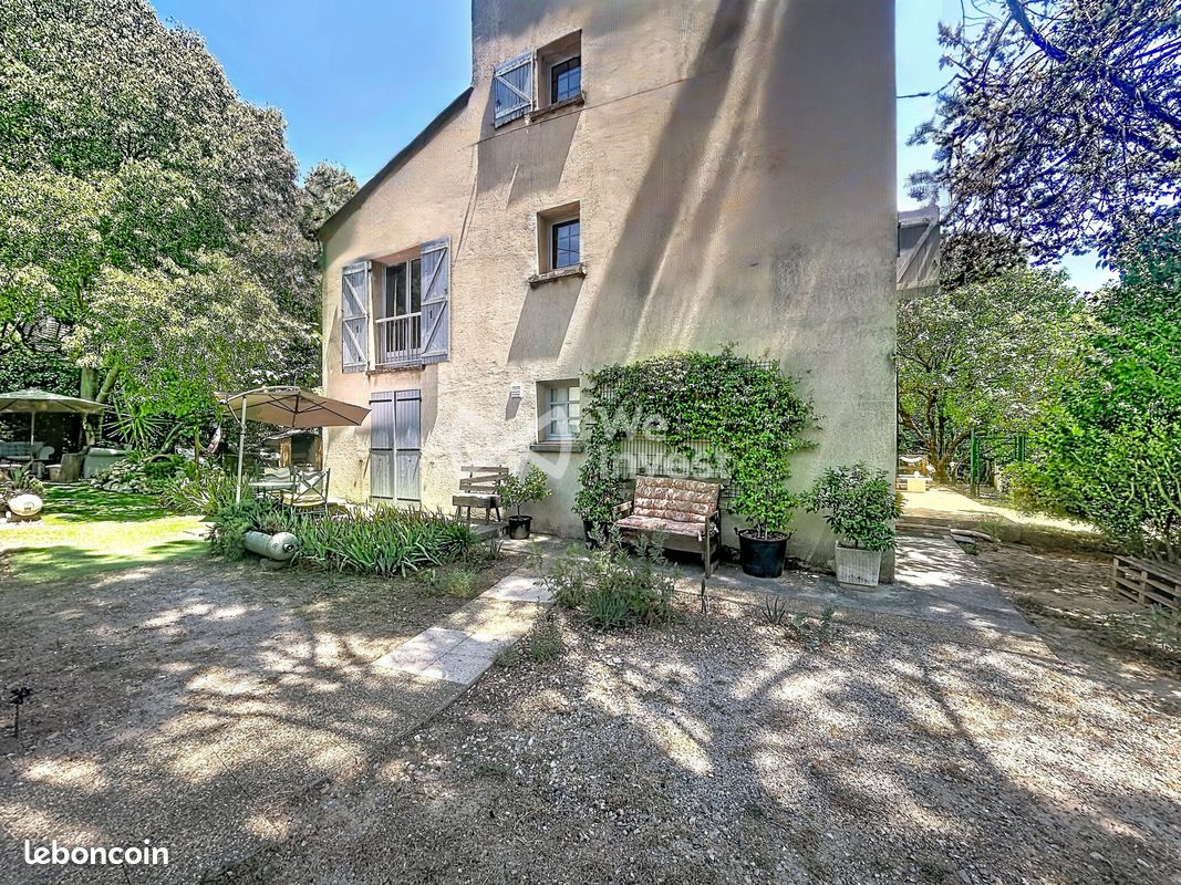 Maison 9 pièces 220 m² · à Montpellier · 220 m² · 685 000 €